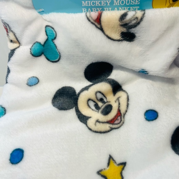 Disney Baby Soft & Cuddly Mickey Mouse Faces Stars White Baby Blanket 30" x 40" - Picture 3 of 12